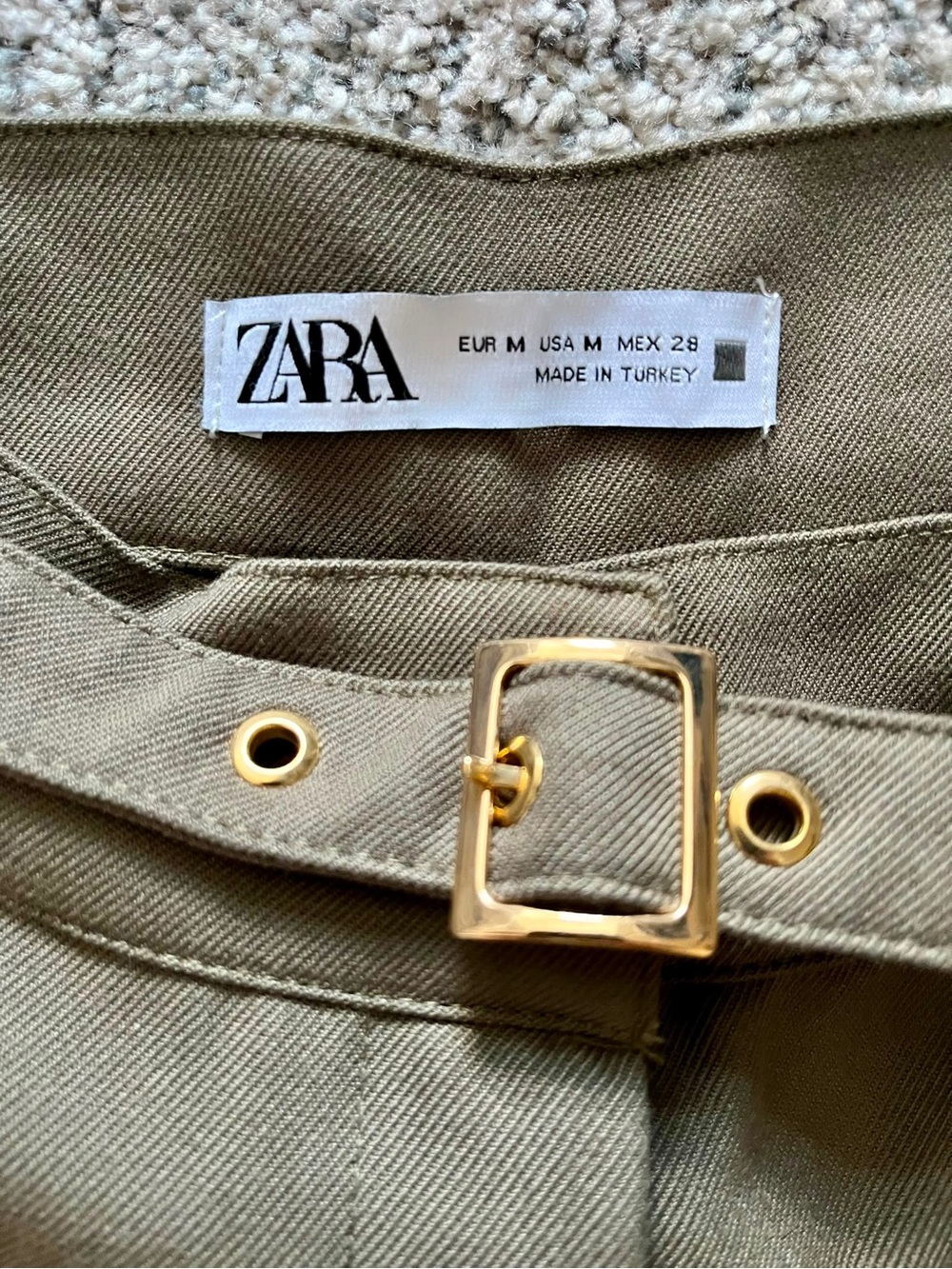 Zara Olive Green High-Waist Pants with Gold Buckle